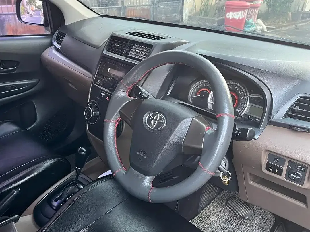 Avanza veloz 1.5 matic 2014 DP 7 JT - Image 8 of 9