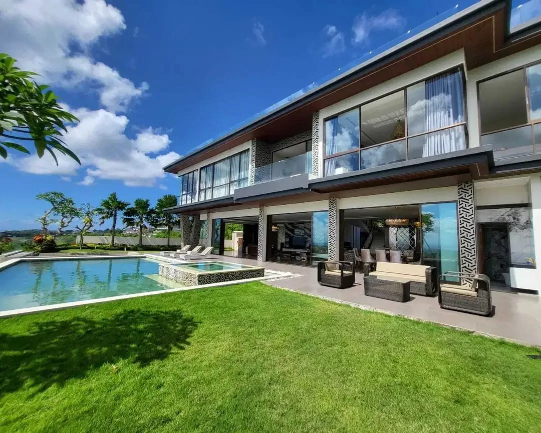 Luxury Villa Dengan Spektakuler View di Jimbaran - Image 1 of 10