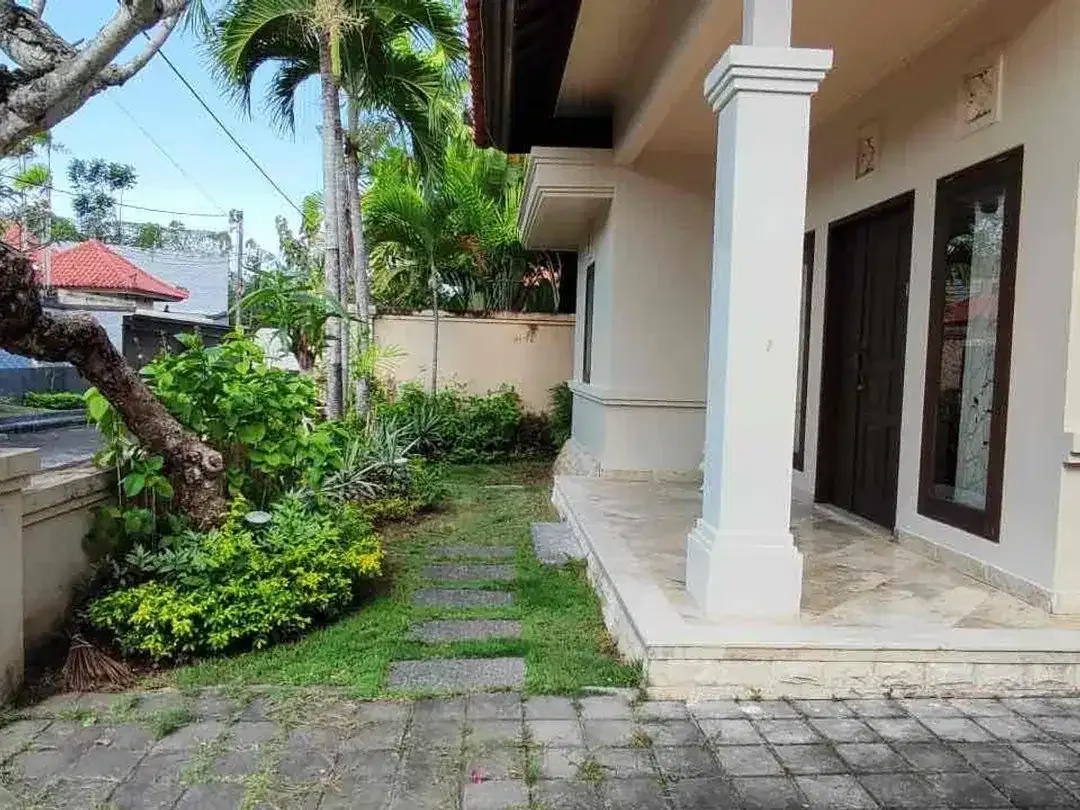 Villa Exclusive One Gate System Cluster ELITE di Nusa Dua - Image 5 of 10