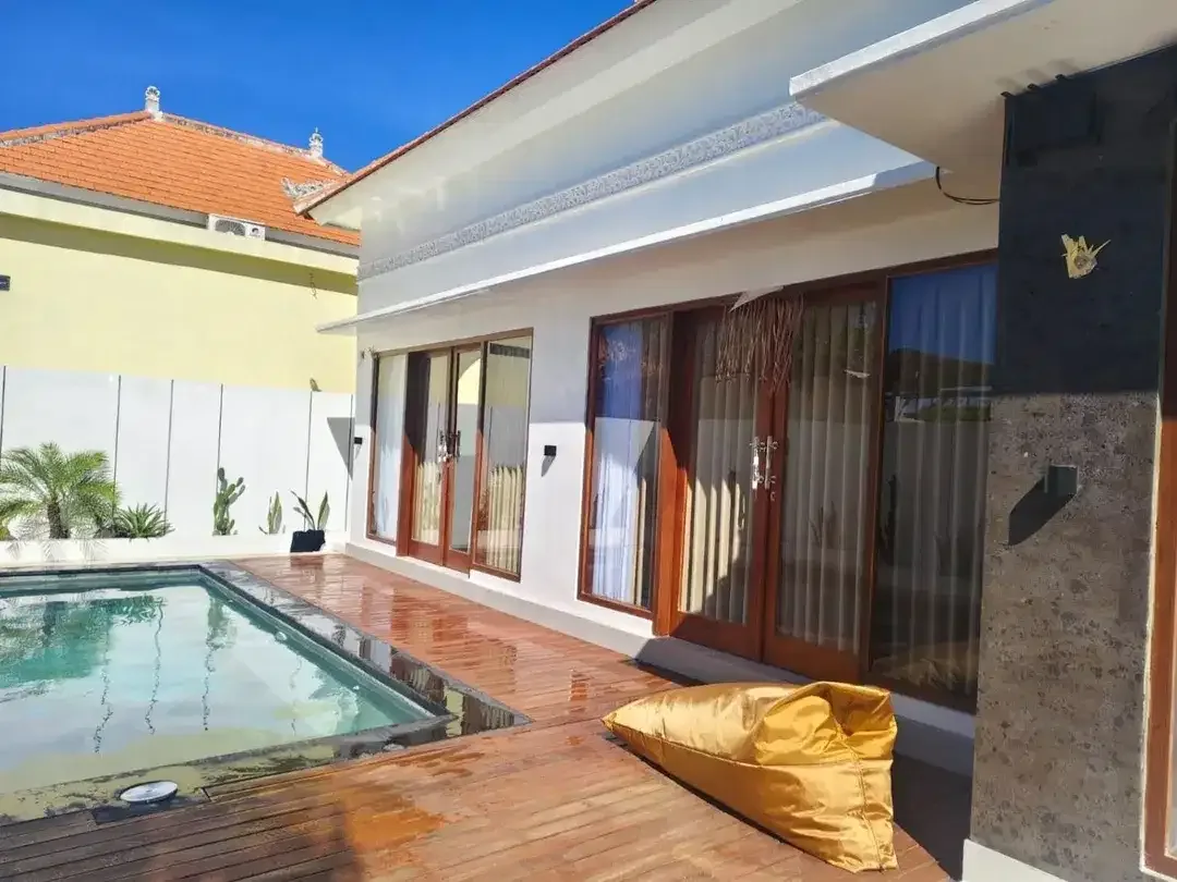 Villa Modern 2 Kamar Tidur Disewakan di Area Kerobokan Kelod - Image 1 of 5