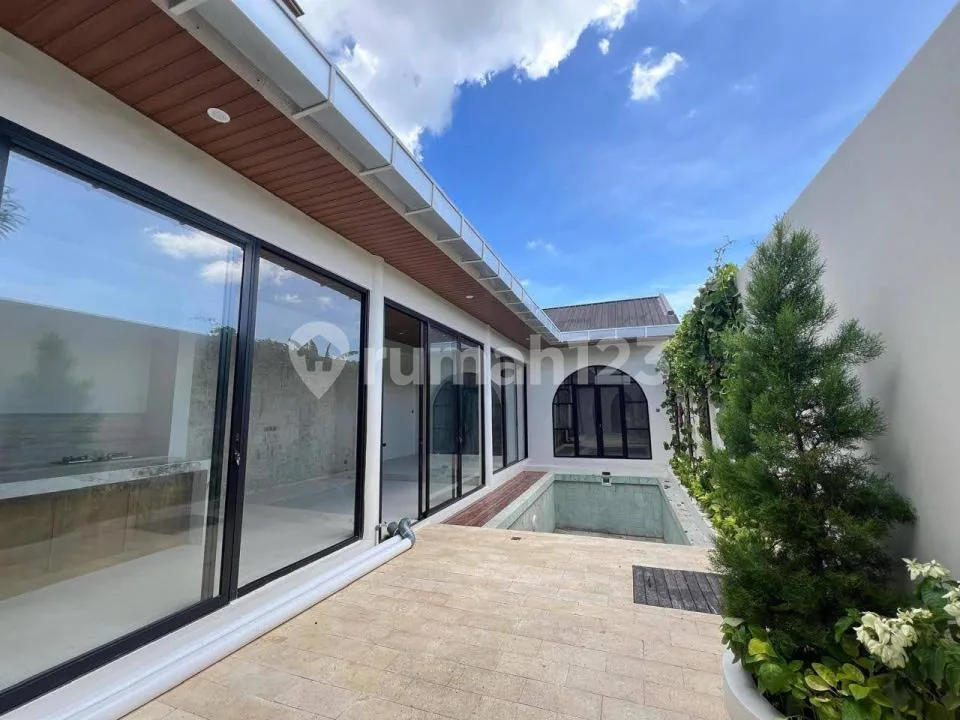 Villa Mewah Mediterania Strategis With Pool Puri Gading Jimbaran - Image 4 of 4