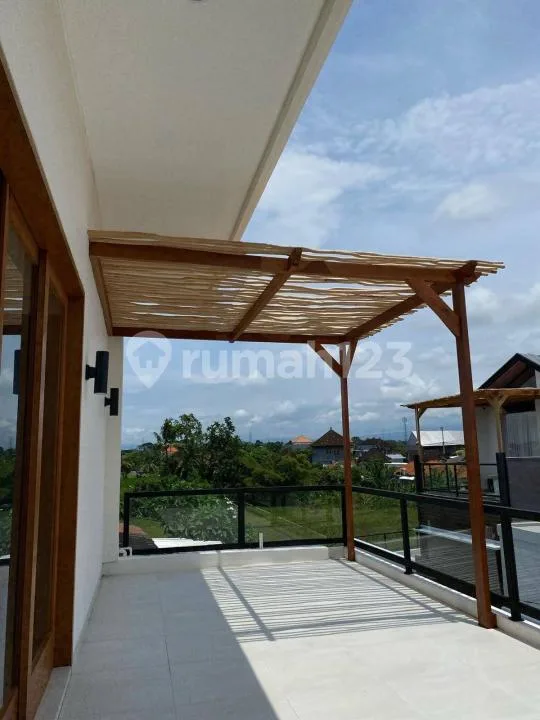 Villa Bangunan Baru Lengkap Lokasi Strategis di Canggu - Image 1 of 4