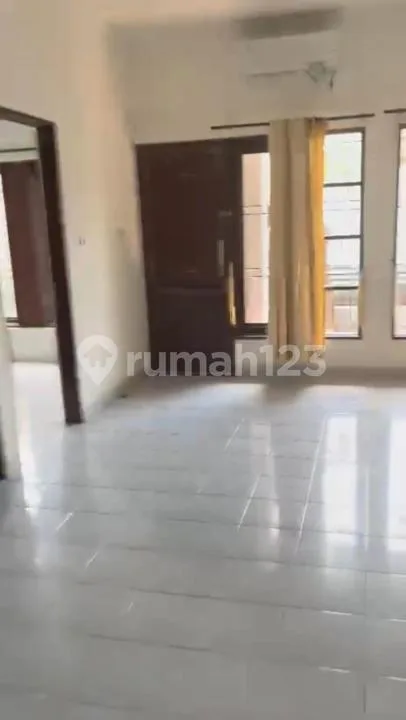Rumah Area Kerobokan, Dekat Raya Kesambi, Gunung Salak - Image 1 of 4