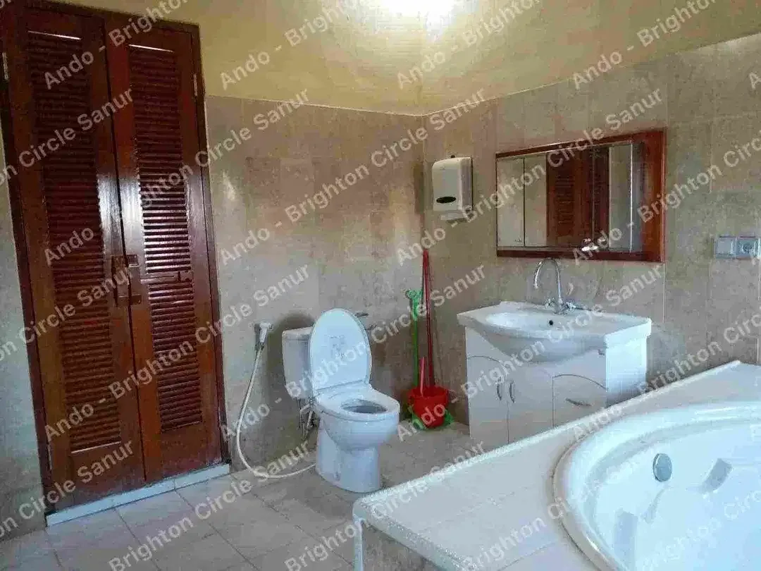 2,9 ARE RUMAH STRATEGIS DI DEKAT PANTAI MERTASARI SANUR - Image 7 of 9