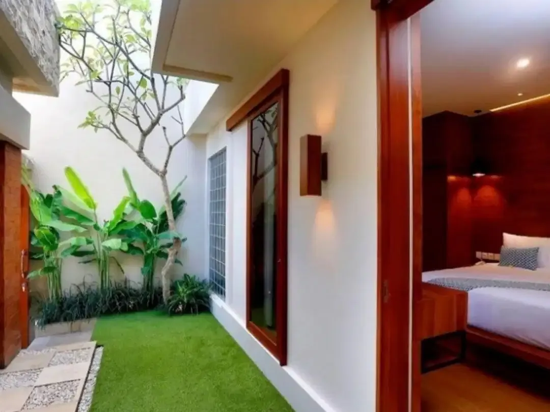 Complex Villa Batu Belig Kerobokan Bali - Image 9 of 10