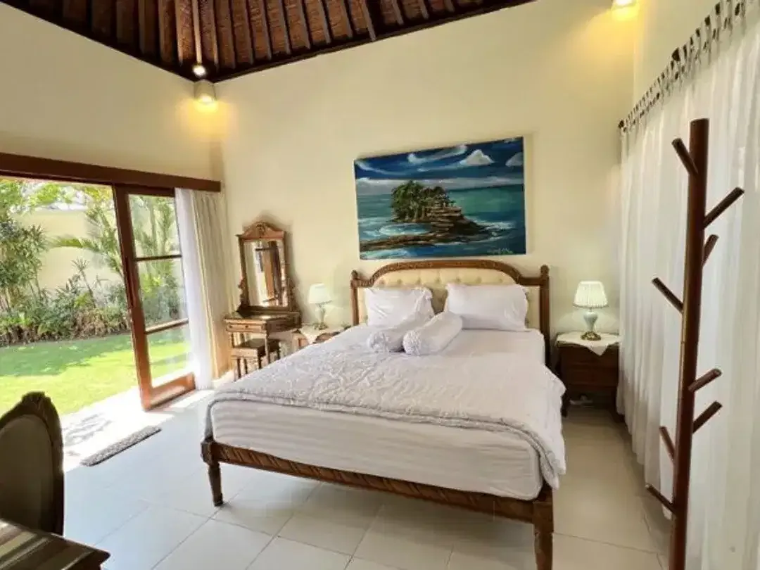 VILLA BALINESE STYLE DEKAT PANTAI SANUR DENPASAR - Image 8 of 10