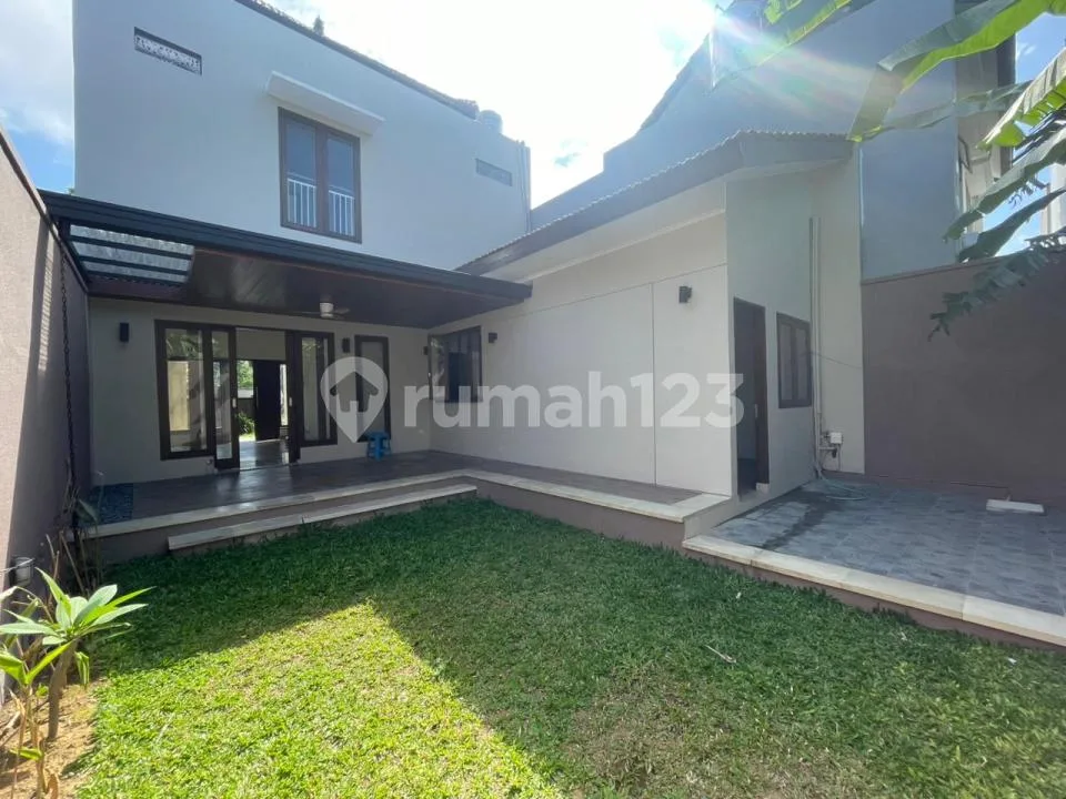 Rumah Modern Lega Do Tukad Badung Jarak Ideal ke Renon dan Sanur dengan Akses Lega dan Taman serta Garase yang Luas - Image 2 of 4