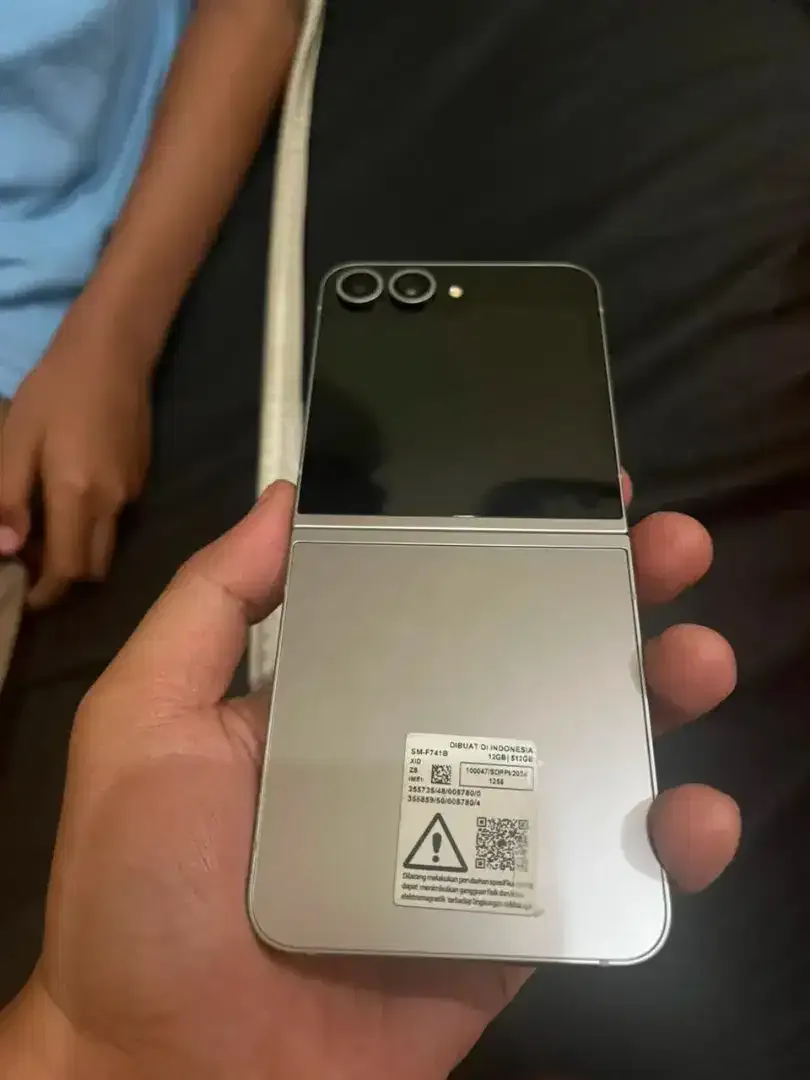 Dijual cepat samsung Z flip 6 12/512gb - Image 5 of 6