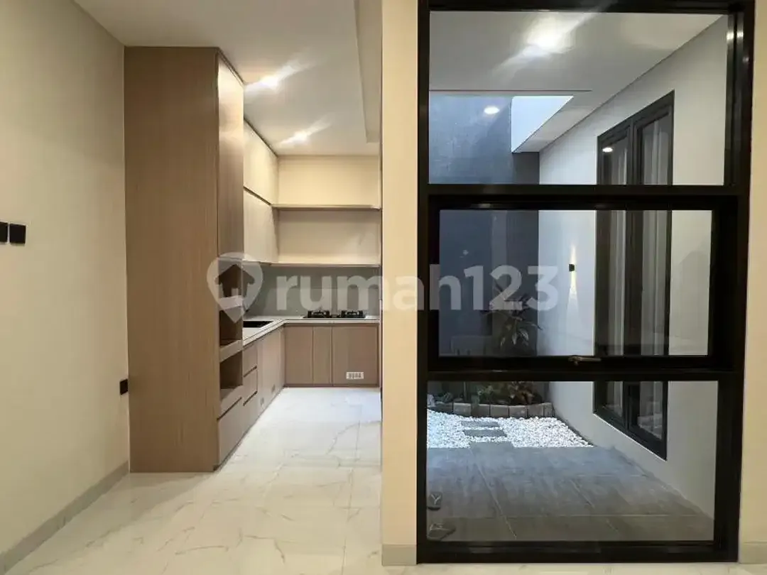 Disewakan Rumah 2Lantaihanya 2Menit Dari Pintu Tol - Image 3 of 5