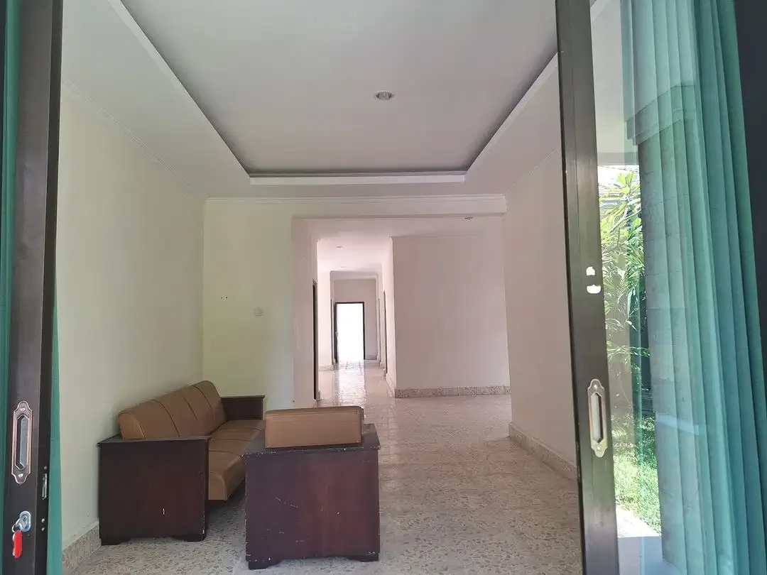Rumah Cocok Untuk Kantor dan Bimbel di Jl Gadung Denpasar Utara - Image 5 of 10
