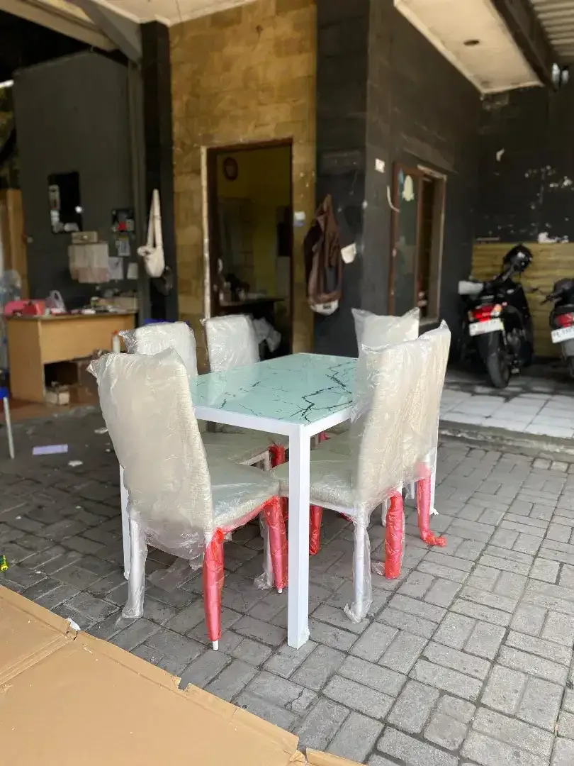 Satu set Meja Makan 6 Kursi motif marble minimalis murah - Image 2 of 4