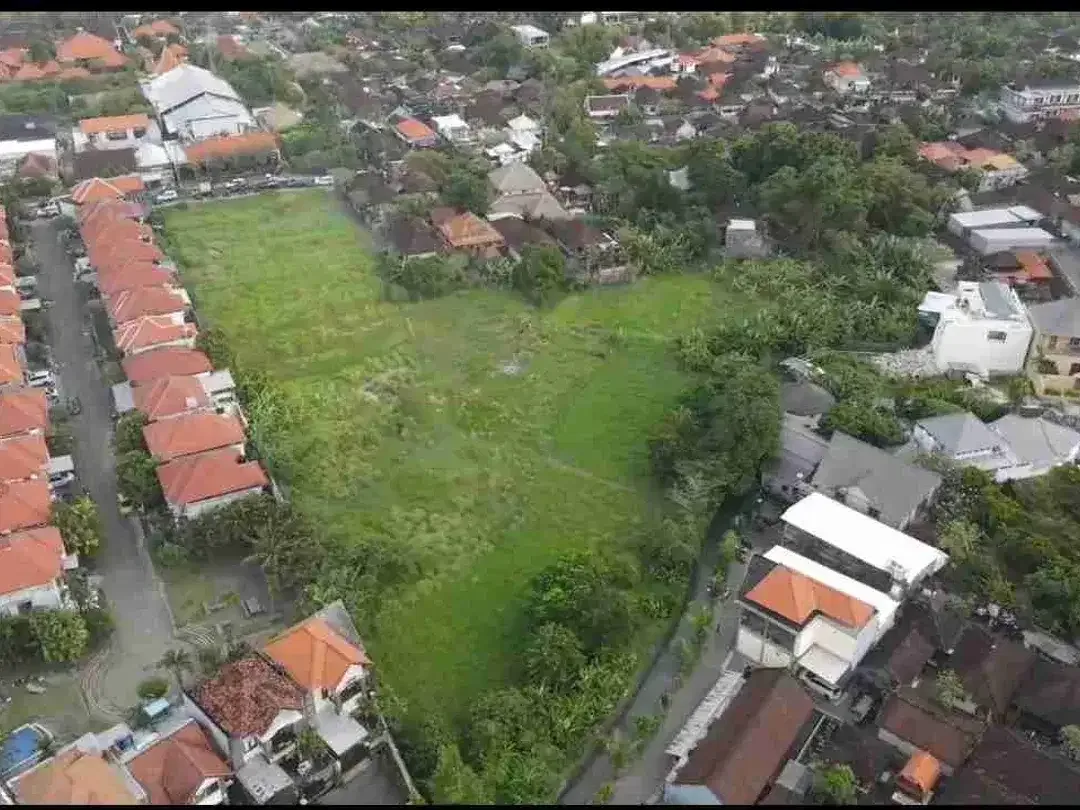 TANAH KOMERSIAL DEKAT SEMINYAK DI JALAN TANGKUBAN PERAHU KEROBOKAN KELOD KUTA UTARA - Image 1 of 6
