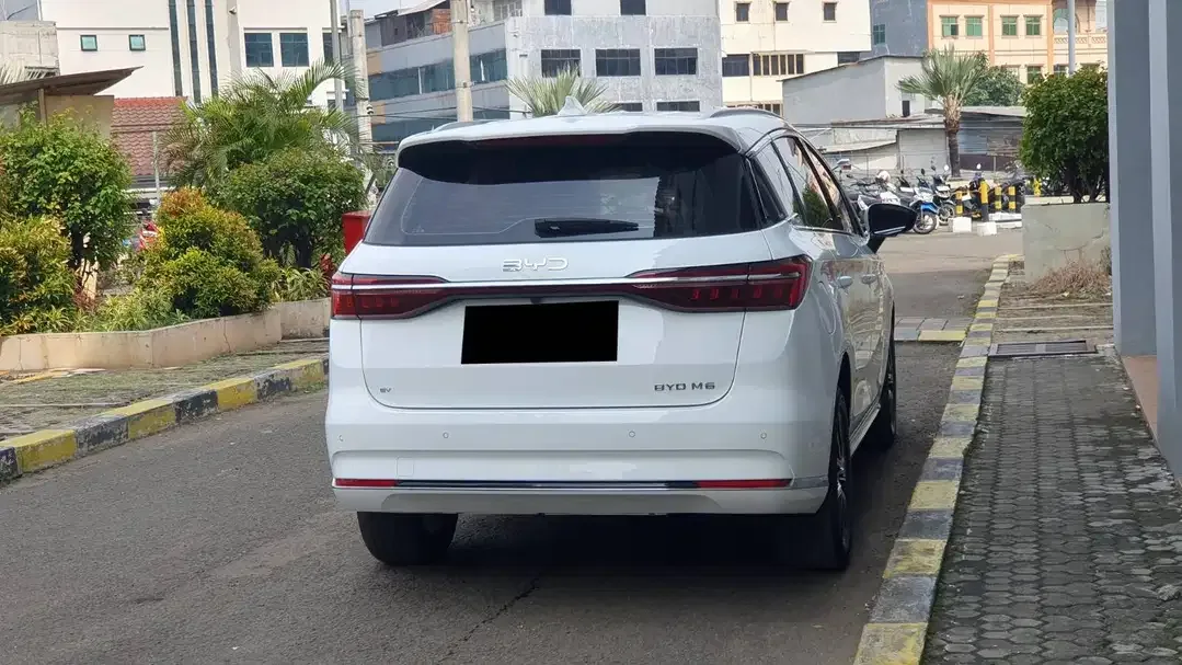 [ KM 20 PERAK ] BYD M6 M 6 Superior Captain 6 Seater EV 2024/2025/2026 - Image 9 of 10