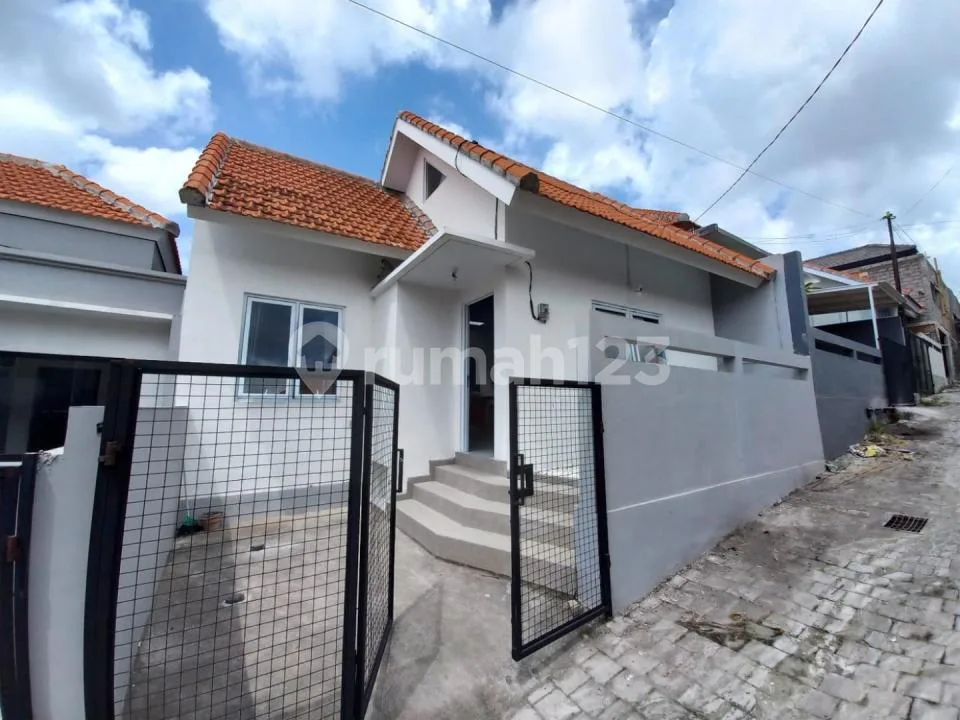 Rumah 1Br di Padonan Canggu - Fully Furnished, Siap Huni - Image 2 of 4