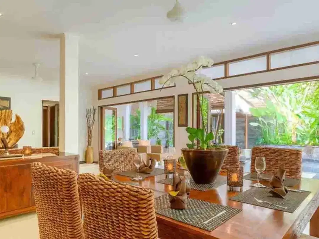 Vila Mewah Jalan Kaki ke Pantai di Seminyak Bali - Image 7 of 10