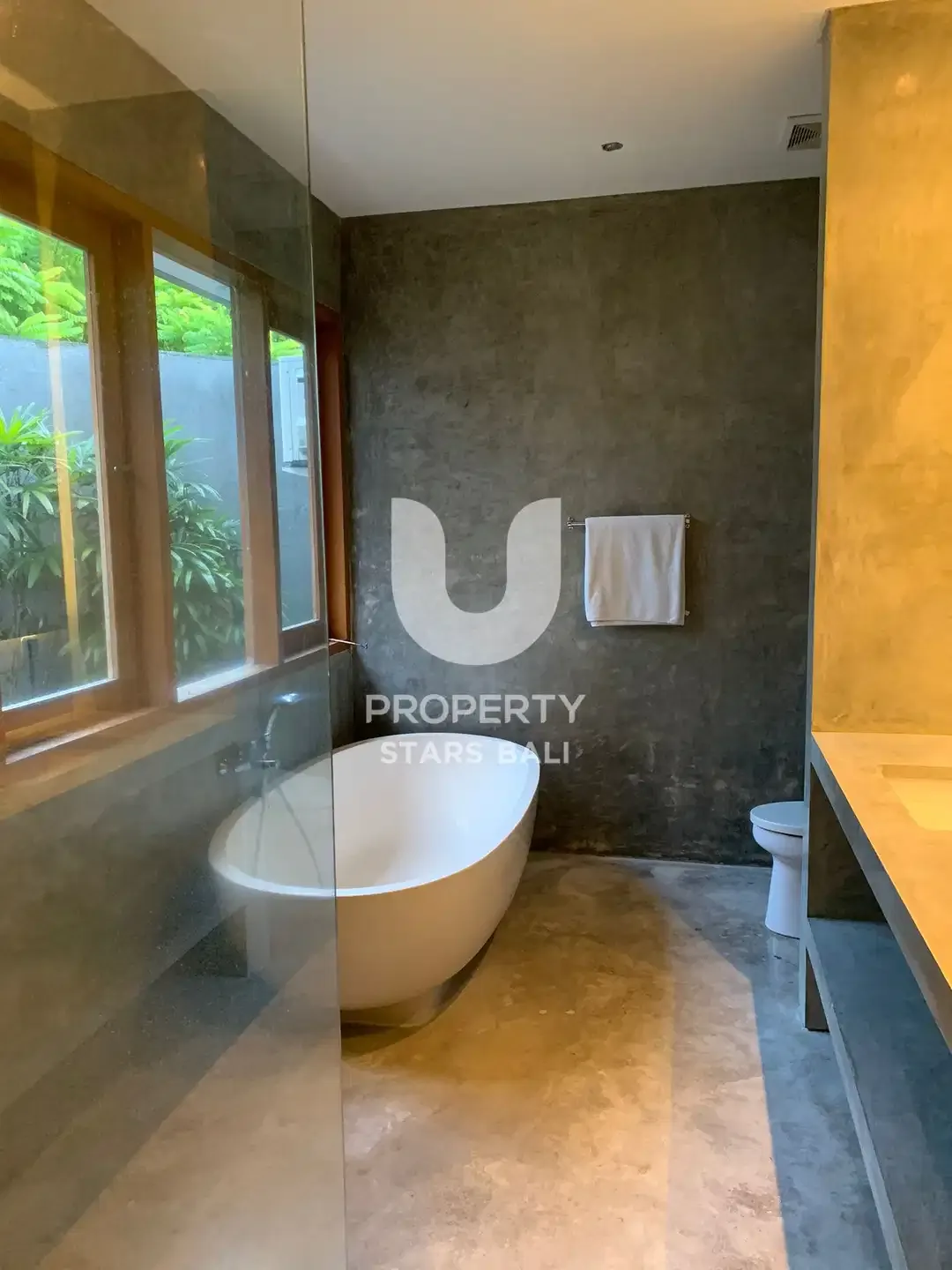 FOR SALE OR RENT NICE VILLA AT STRATEGIC AREA. TEGAL CUPEK-UMALAS - Image 7 of 10