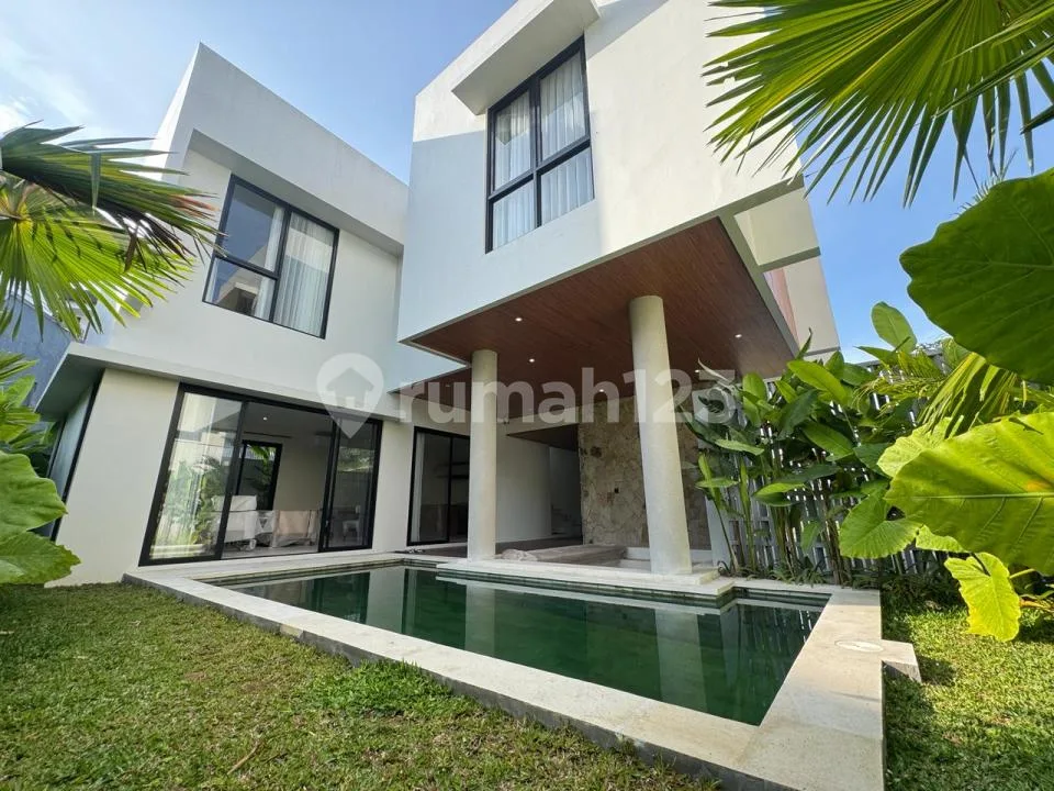 Villa 3Br Modern Tropical Style di Jimbaran Dekat Gwk - Image 1 of 4
