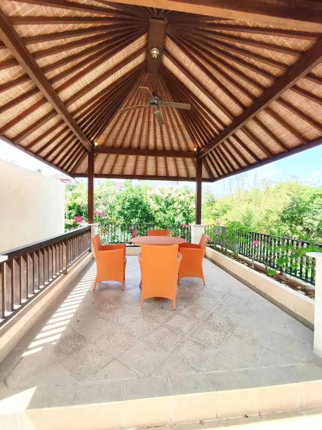 villa view laut di ungasan,dkt pantai melasti,one gates, furnish - Image 3 of 10