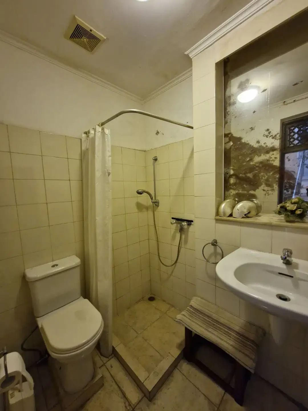 JUAL RUMAH DENPASAR DEKAT UBUD FULL FURNISHED - Image 10 of 10