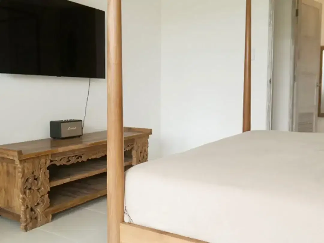 VILLA 4BR BERGAYA TROPIS BOHEMIAN DI TUMBAK BAYUH CANGGU BADUNG - Image 9 of 10