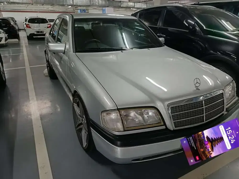 Mercedes-Benz C230 1997 Bensin - Image 2 of 4