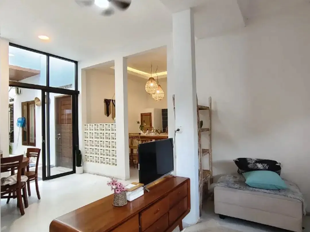 VILLA MODERN TROPIS DI PENGIASAN SANUR DENPASAR - Image 6 of 10