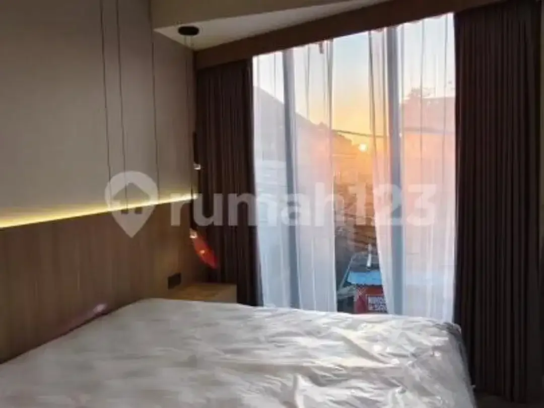 Full Furnished, Villa Baru, SHM Dekat Stp - Image 7 of 8