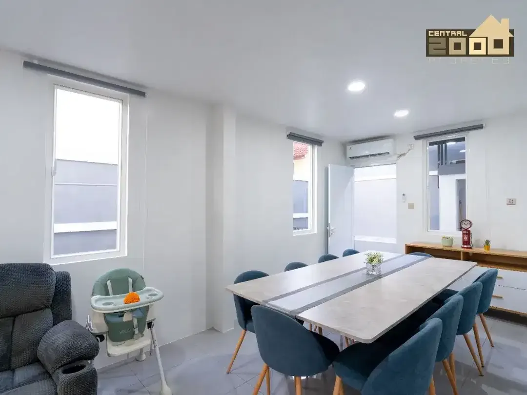 Modern 5 Bedrooms Villa With Ocean View From Rooftop At Pecatu - Image 4 of 10