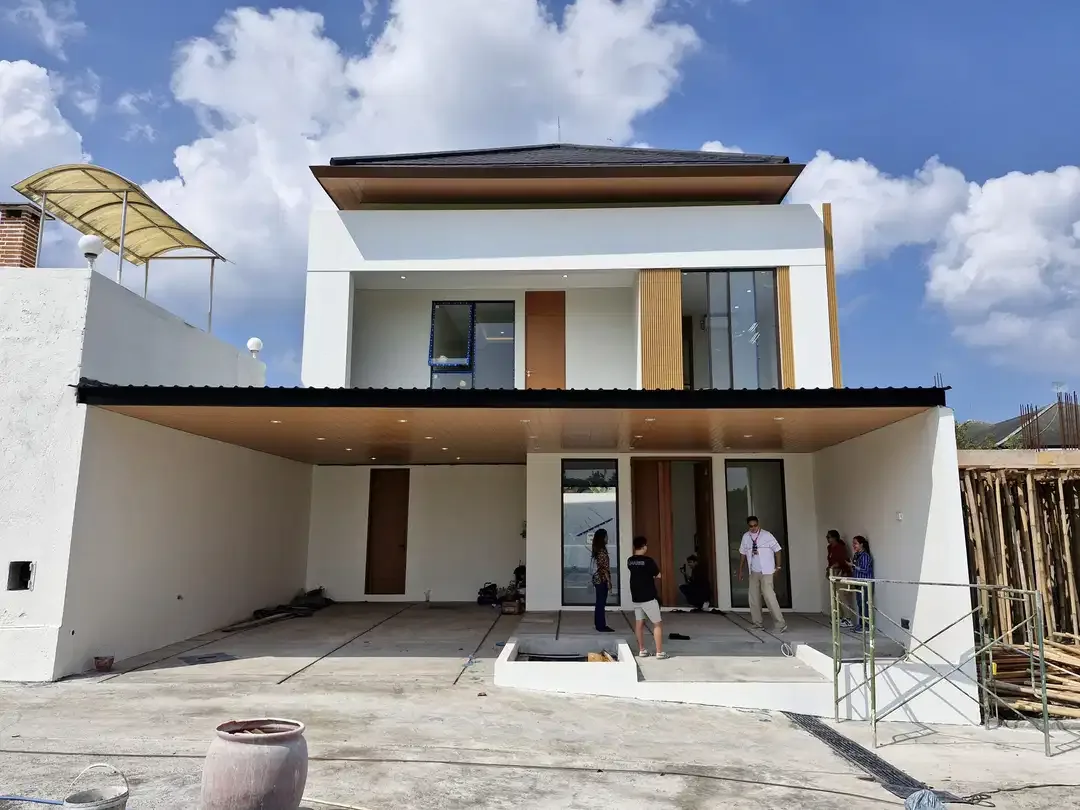 VILLA LUXURY DALAM KOMPLEKS BARU DI UMALAS - Image 1 of 10