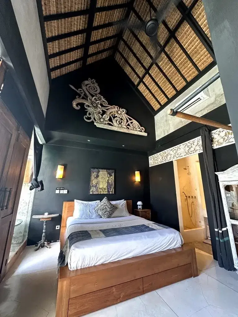 Dijual Villa One Bedroom Lokasi Strategis di Berawa Canggu - Image 2 of 10