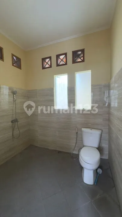 Dijual Rumah 2Lt Terawat Baik di Kerobokan Badung Bali - Image 4 of 4