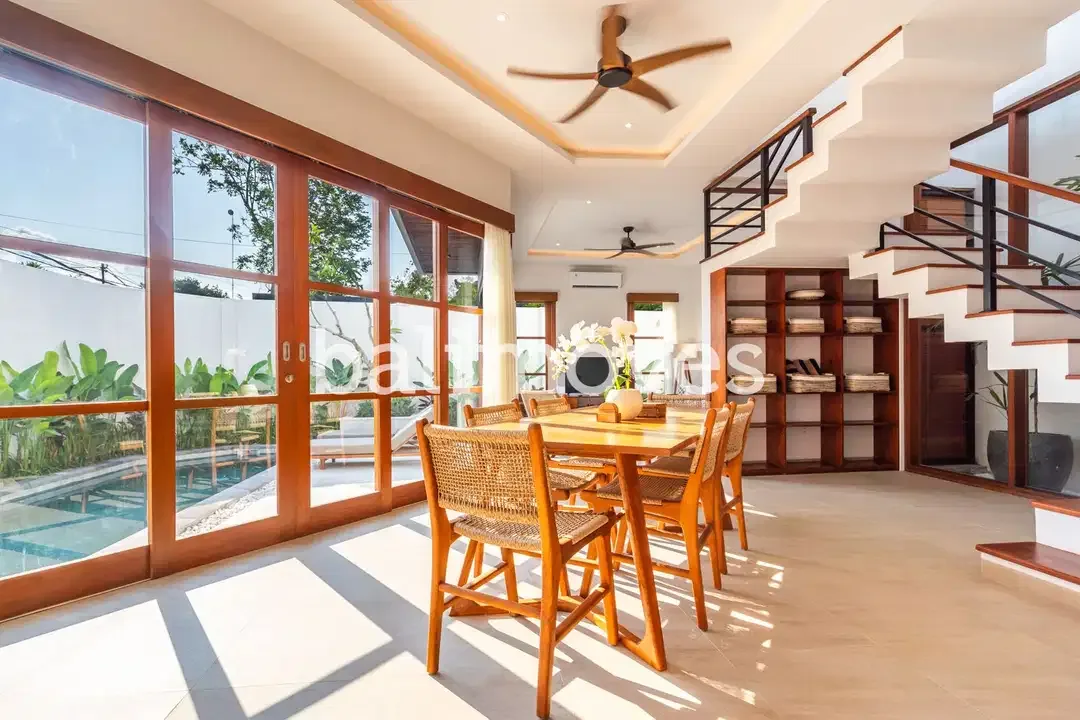 Vila Tiga Kamar Tidur Cantik Yang Strategis Di Tepi Pantai Sanur - Image 9 of 10