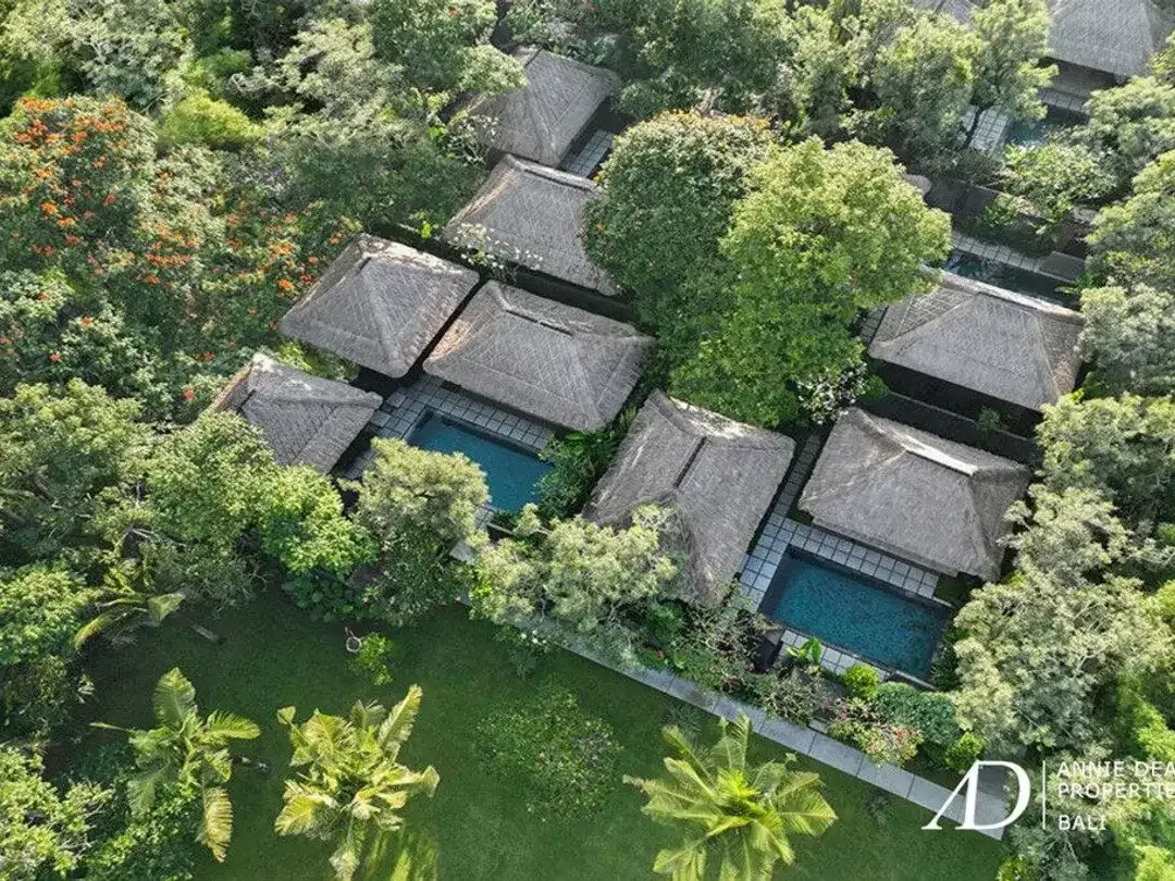 LEASEHOLD 25 YEARS | LUXURY BOUTIQUE VILLA AT SEMINYAK BEACH AREA - Image 3 of 7