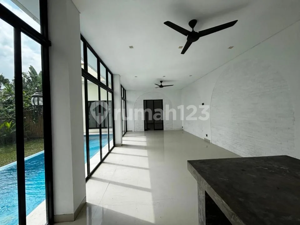 Sewa Villa 4Br Pererenan Pool Rooftop - Image 4 of 4