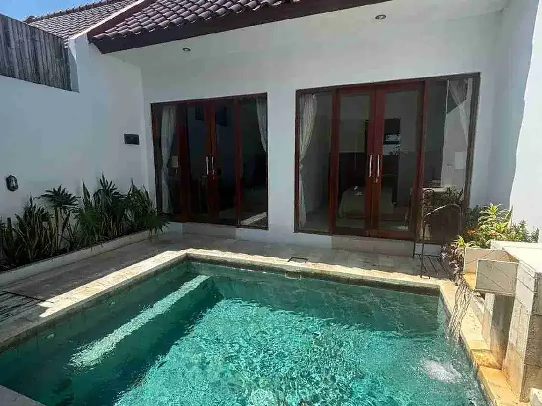 Di jual villa minimalis yang terletak di kawasan komplek villa Kerobokan - Image 2 of 8