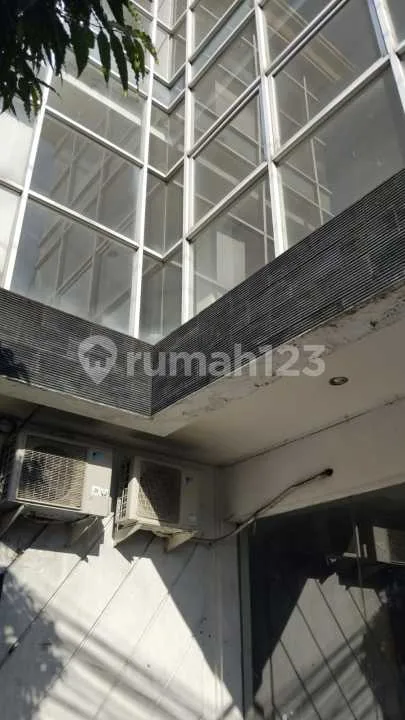 Dijual Ruko 3 Lantai Strategis di Pusat Bisnis Teuku Umar - Denpasar - Image 2 of 4