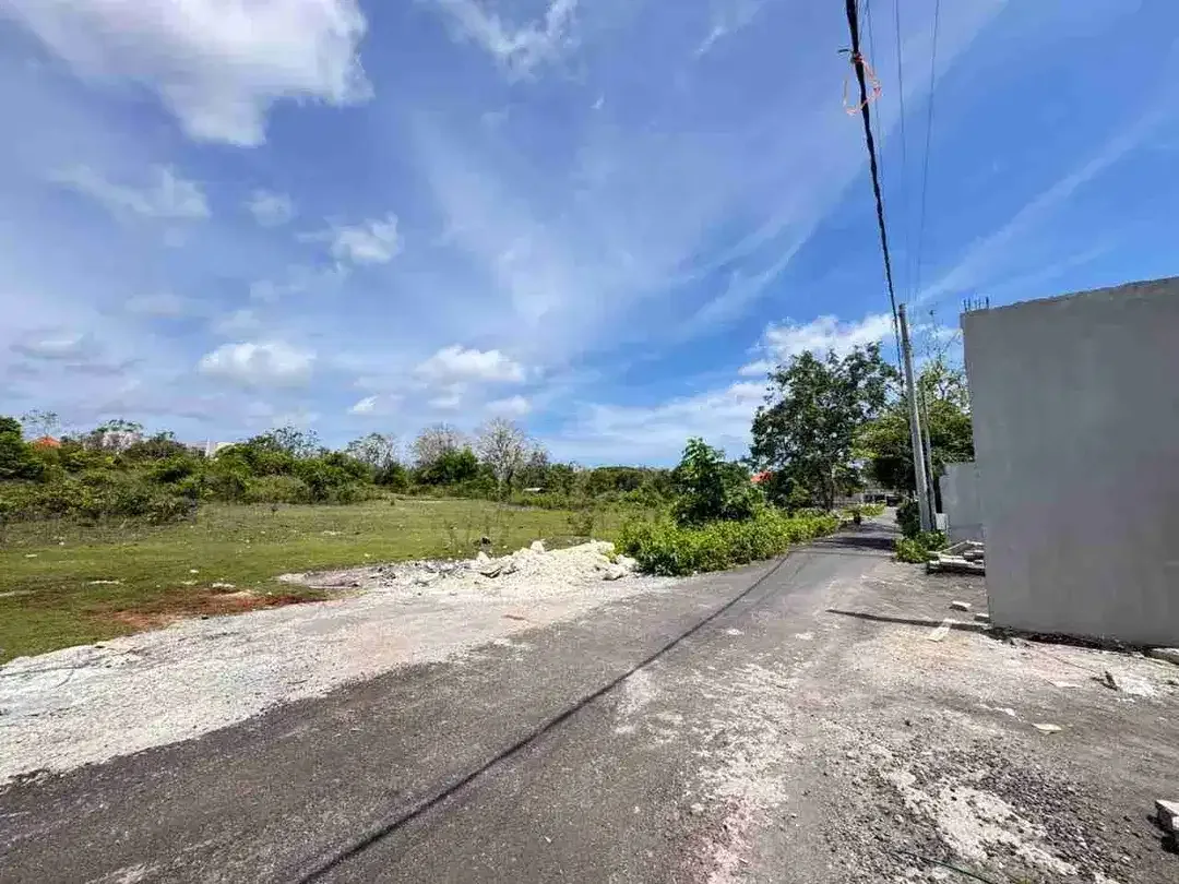Tanah bagus dekat dengan pantai sangat cocok untuk di bangun hunian/ villa dll - Image 1 of 6