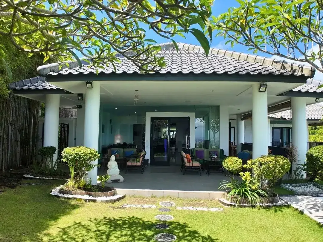 Rare Cliffside Villa in Jimbaran with Panoramic Ocean Views - Image 3 of 10