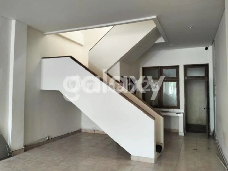 Ruko Strategis 3 Lantai Sunset Road Boulevard Badung, Bali - Image 4 of 4