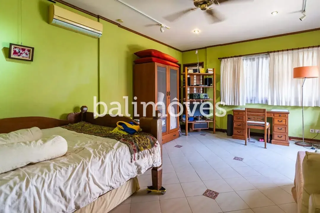 Dijual Villa Klasik Dan Luas 4 KT Di Tepi Pantai Sanur - Image 9 of 10