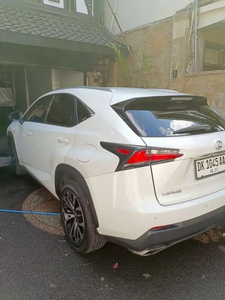 Lexus NX200t 2016 Bensin - Image 3 of 10