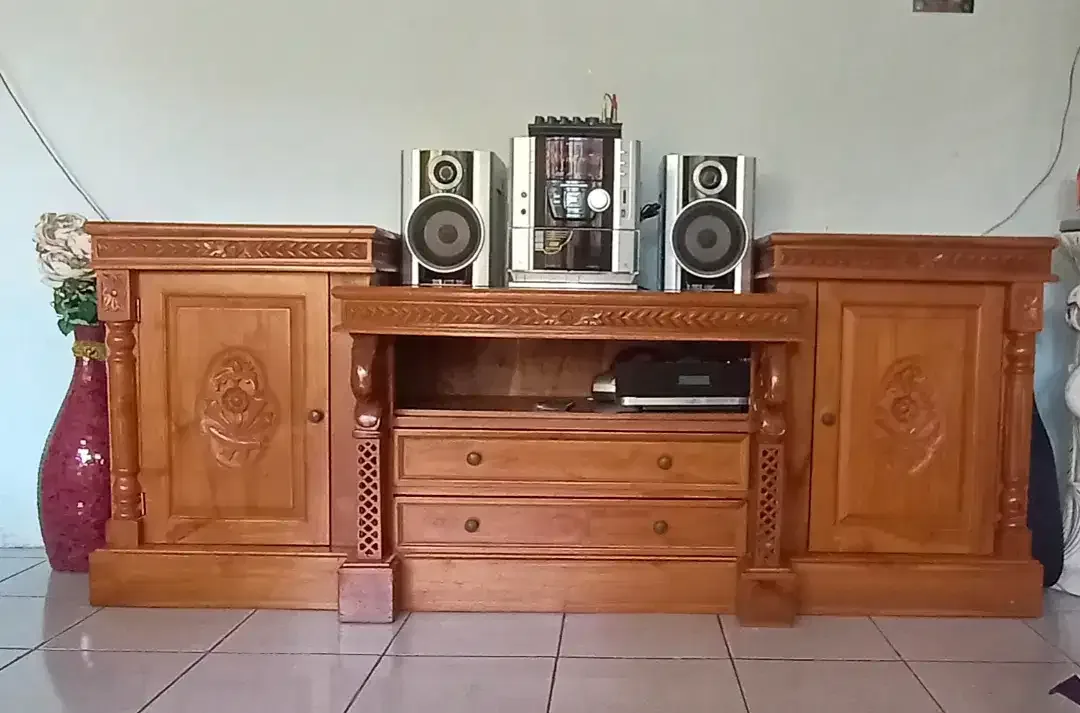 Lemari kayu jati atau meja tv - Image 1 of 6