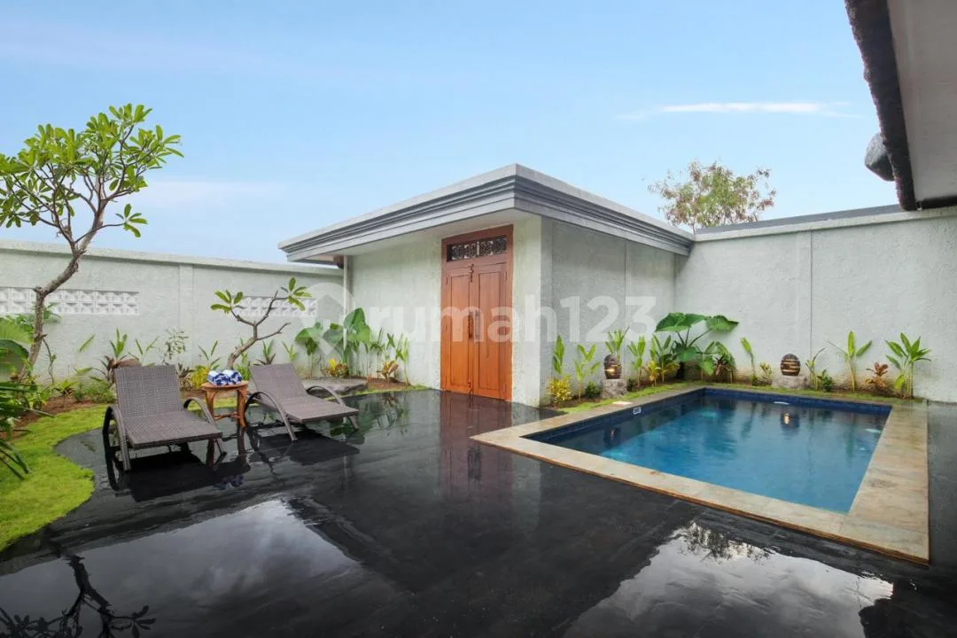 Modern Villa in Canggu Centre only 10 minutes to the beach - Image 3 of 4