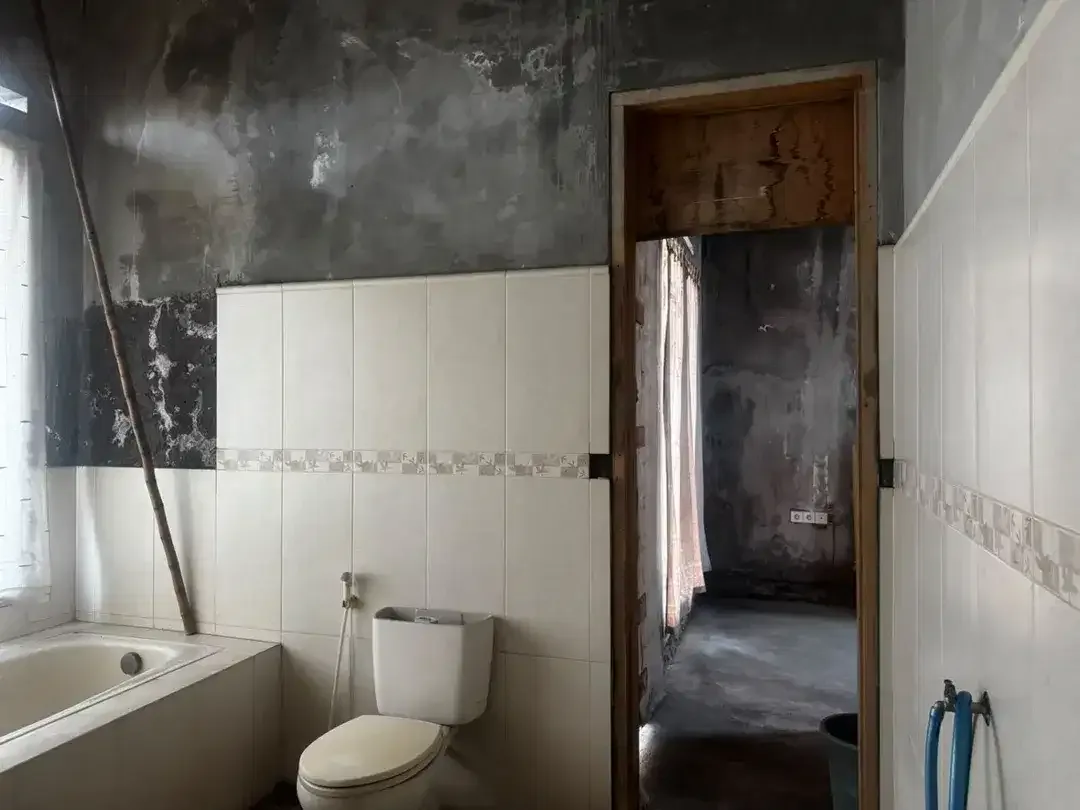 Dijual Tanah Bonus Bangunan 2 Lantai di Griya Abasan Denpasar Barat - Image 8 of 10