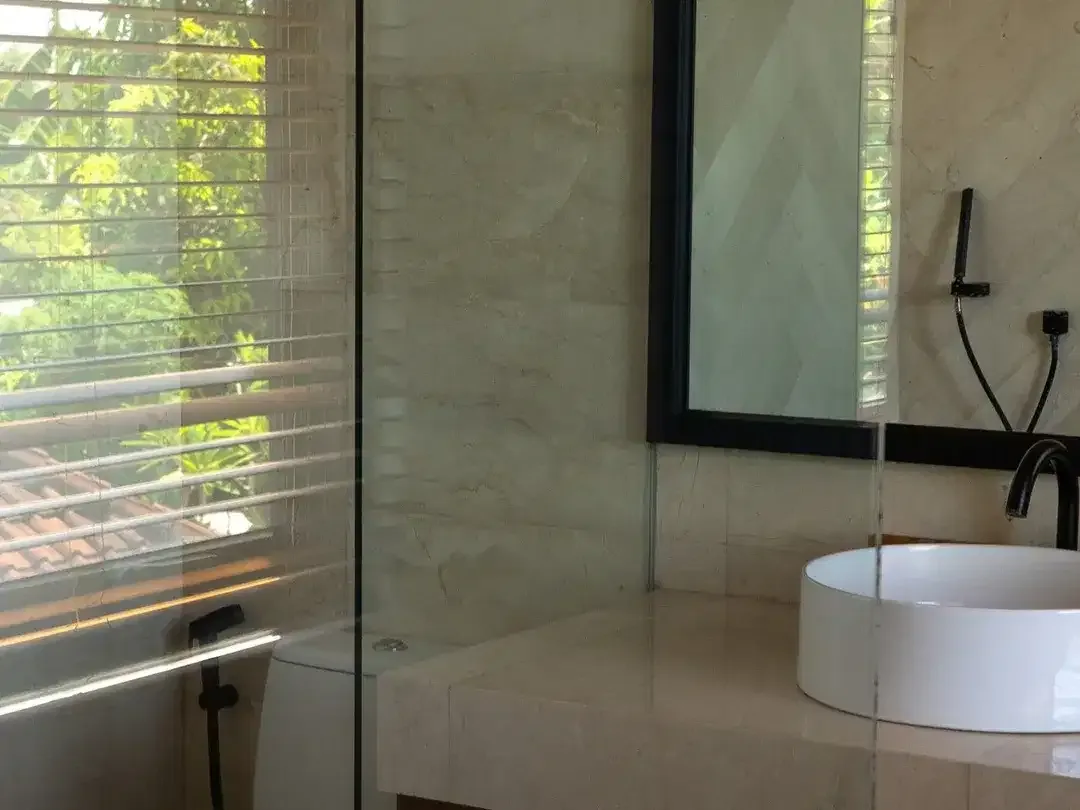 Leasehold - Charming 4-Bedroom Villa Near Canggu Bali - Prime Location - Image 10 of 10