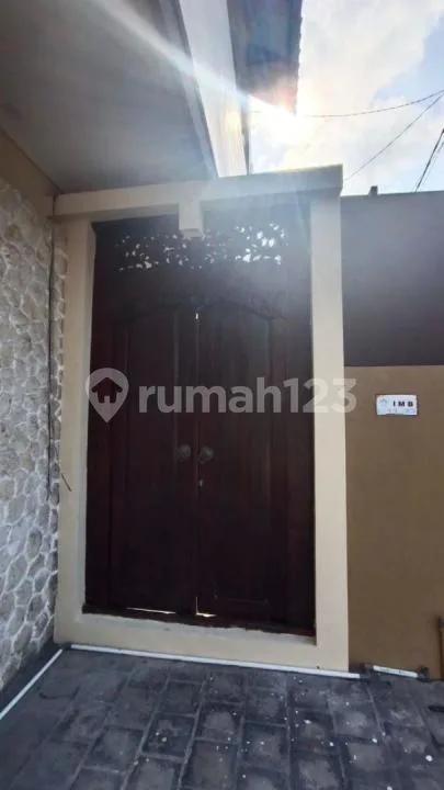 Rumah 2 Lantai Lokasi Strategis - Image 3 of 4