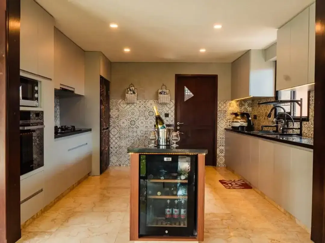 Fully furnished villa for sale Location tegal cupek, kerobokan Freehold title - Image 9 of 10