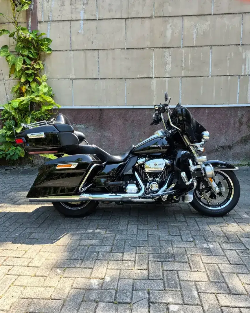 Harley Davidson ULTRA LIMITED M8 107ci,VIN 2018 5HD asia,odo 5 rb mls - Image 5 of 10