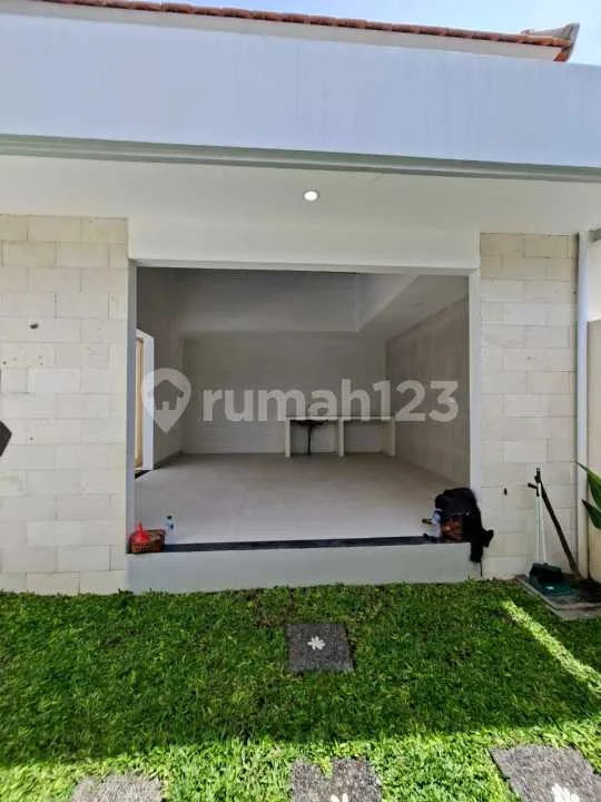 Villa Unfurnished Sewa Rental 2 Bedroom di Seminyak - Image 2 of 4