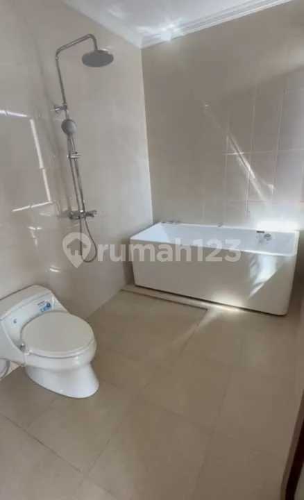 FOR RENT HUNIAN NEW SEMI VILLA 2BR AND 1 ROOM  LOCATION UNGASAN - Image 2 of 4